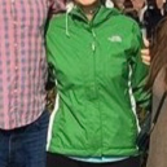 ❌ SOLD❌ The North Face rain jacket - Picture 2 of 4